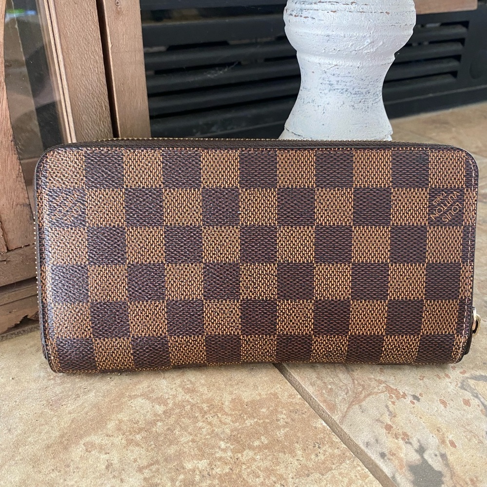 Louis Vuitton Damier Ebene Zippy Wallet - Picture 1 of 12